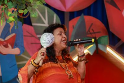 Notícia: Contação de histórias movimenta programação infantil na 29ª Feira Pan-Amazônica do Livro